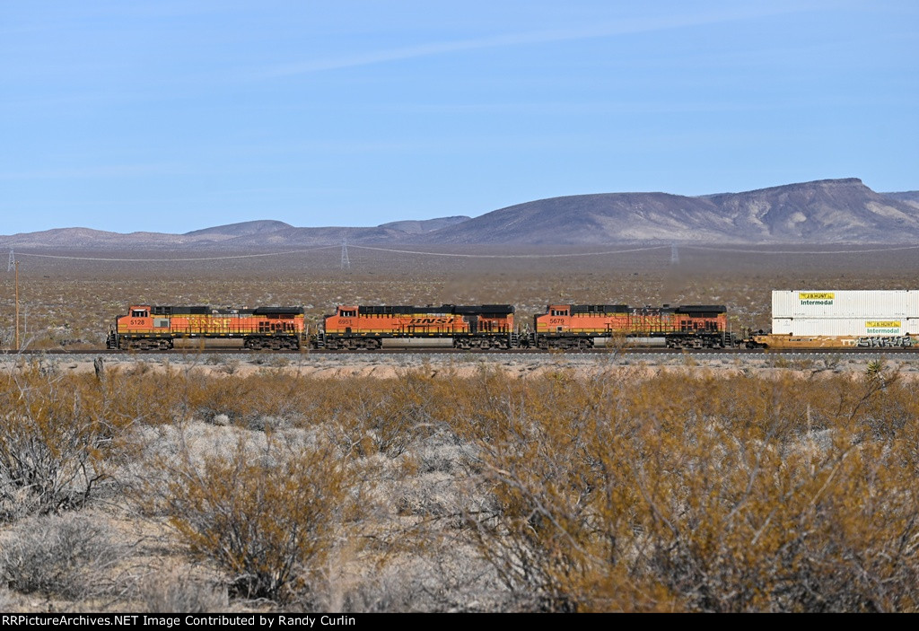 BNSF 5128 West